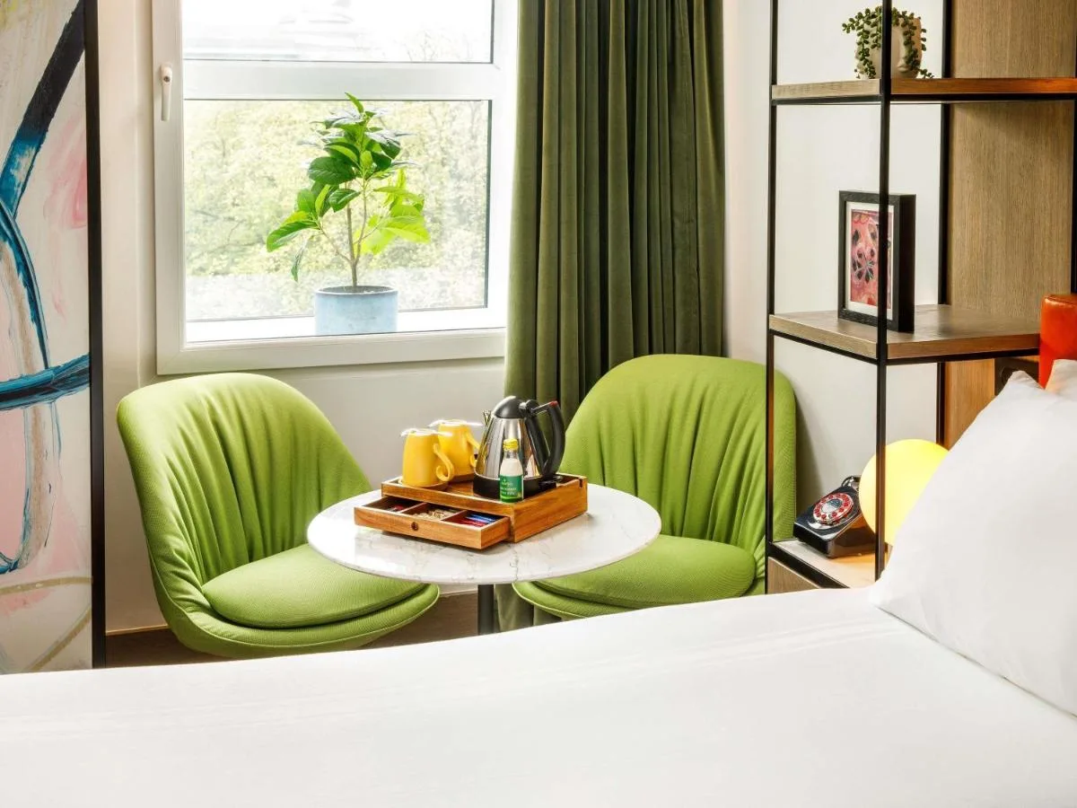 Queen Room